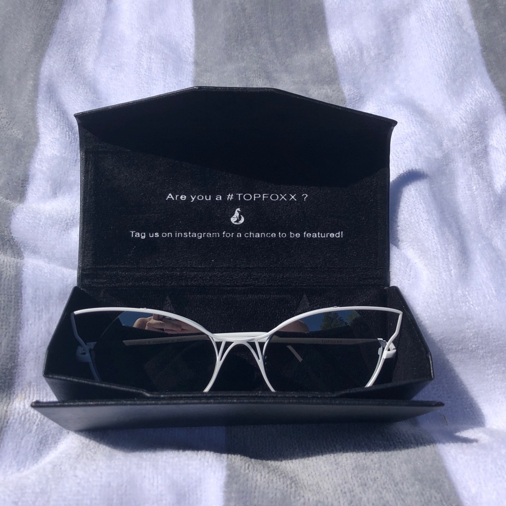 CLEARANCE // white cat eye sunglasses - Picture 3 of 5